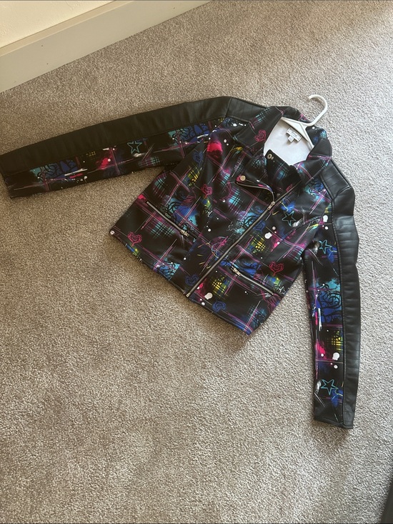 Other - Young girls short lite weight jacket